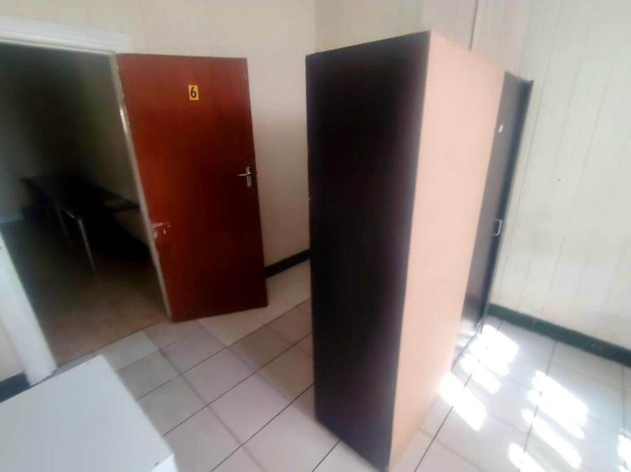 10 Bedroom Property for Sale in Quigney Eastern Cape